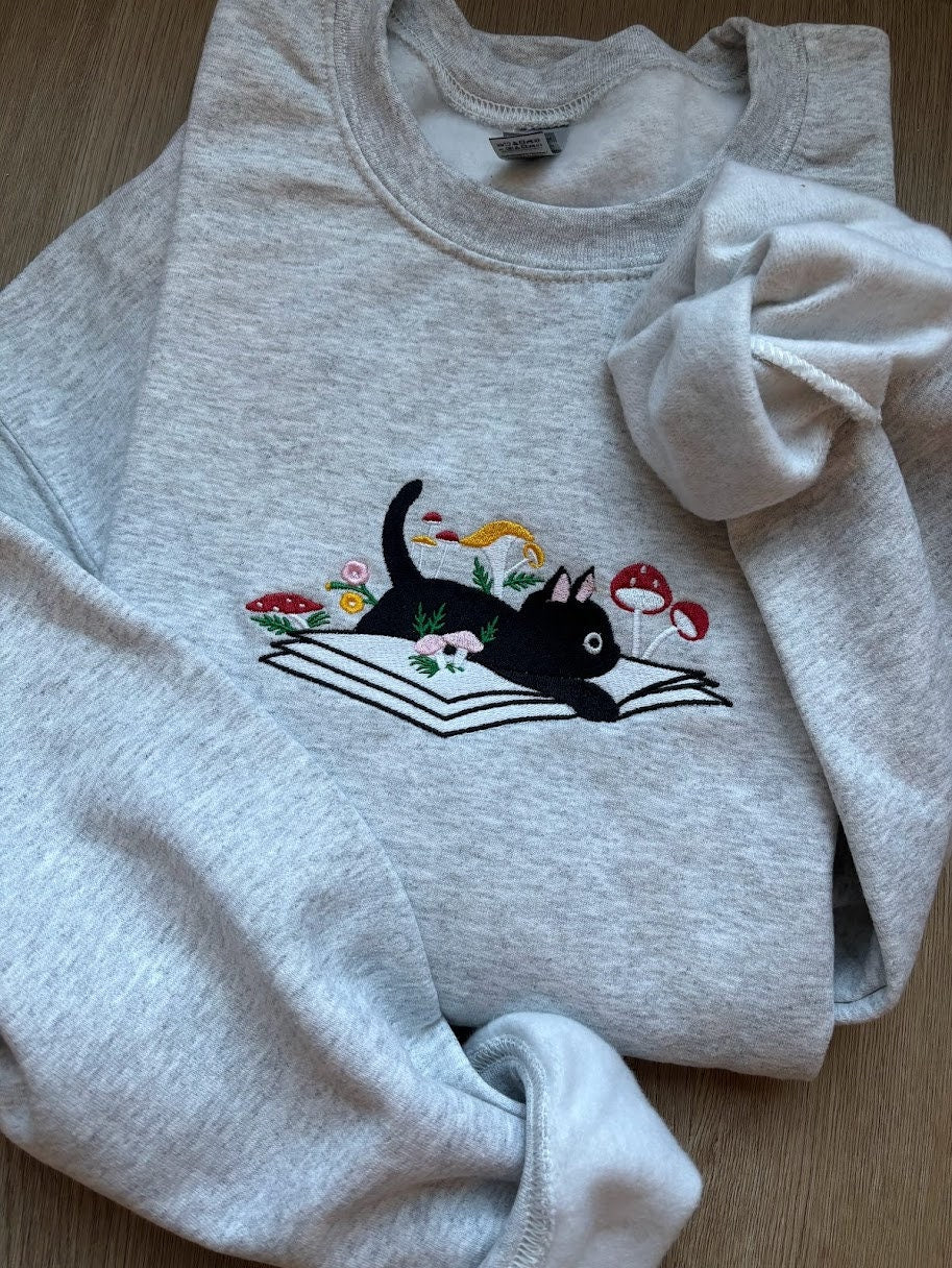 Bookish Cat - Embroidered Sweatshirt